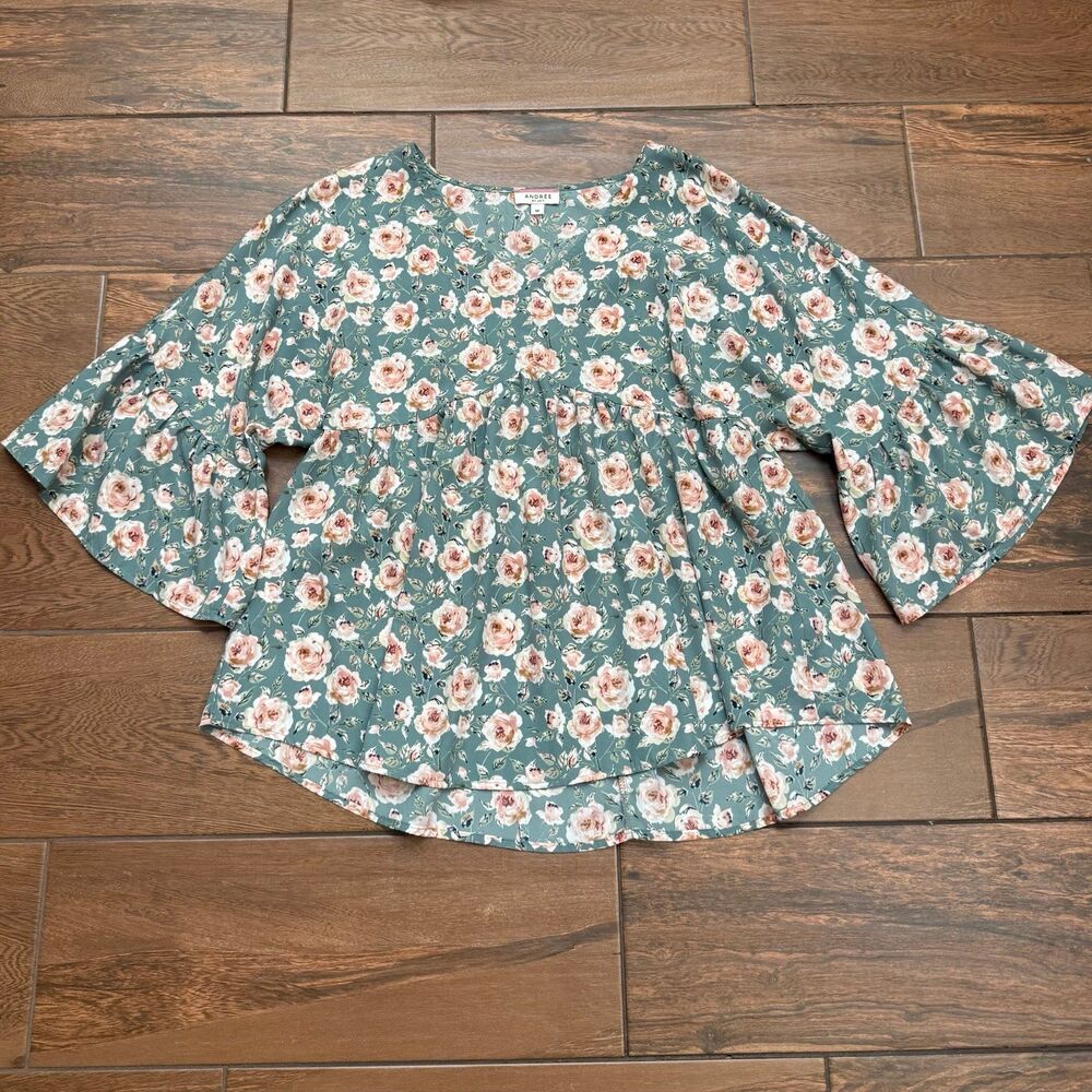 Andree Women's M Cottagecore Boho Sage Green Vneck Blouse Floral Flowing Fairy